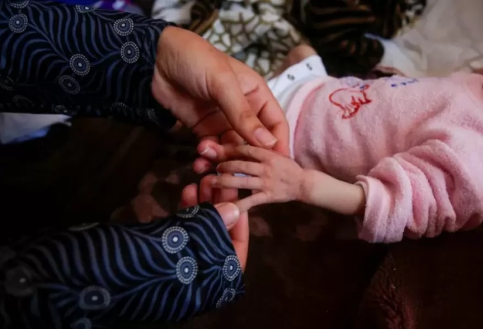 سقوط الأجنة في غزة... الحمل لم يعد وعدًا بالحياة بل معركة من أجل البقاء