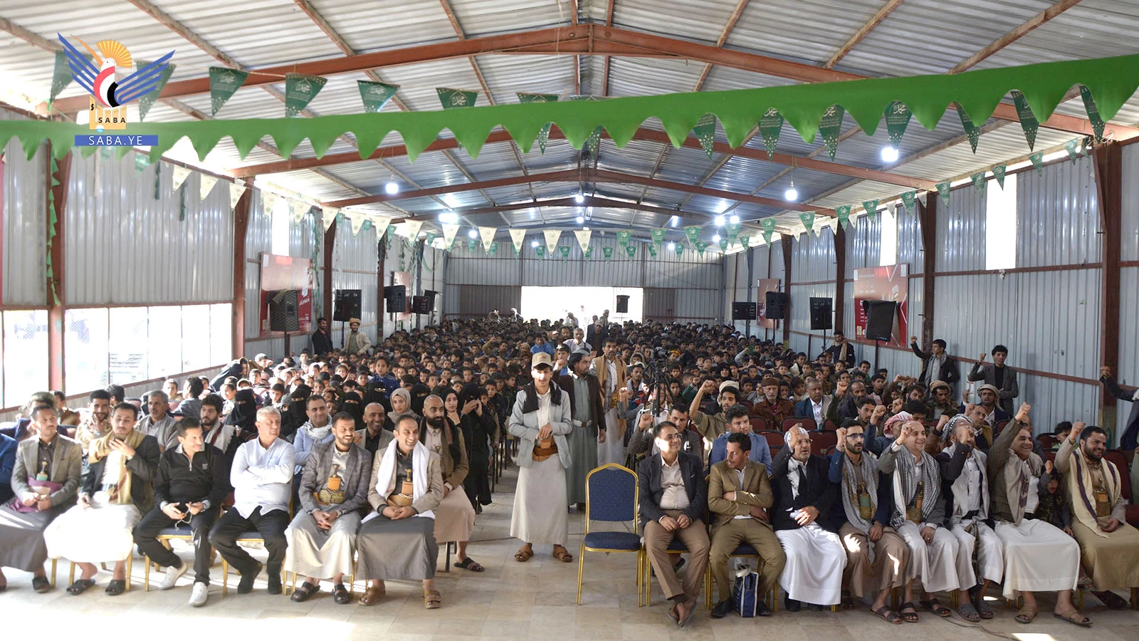 شركة يمن موبايل تدشن توزيع كسوة العيد في دار الأيتام بصنعاء