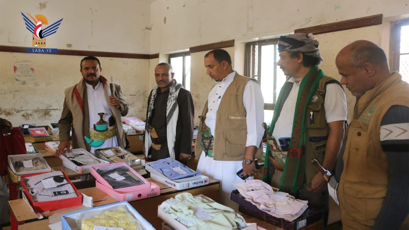 تدشين مشروع كسوة العيد للأيتام والمتضررين في عزلة الجندية العليا بمديرية التعزية