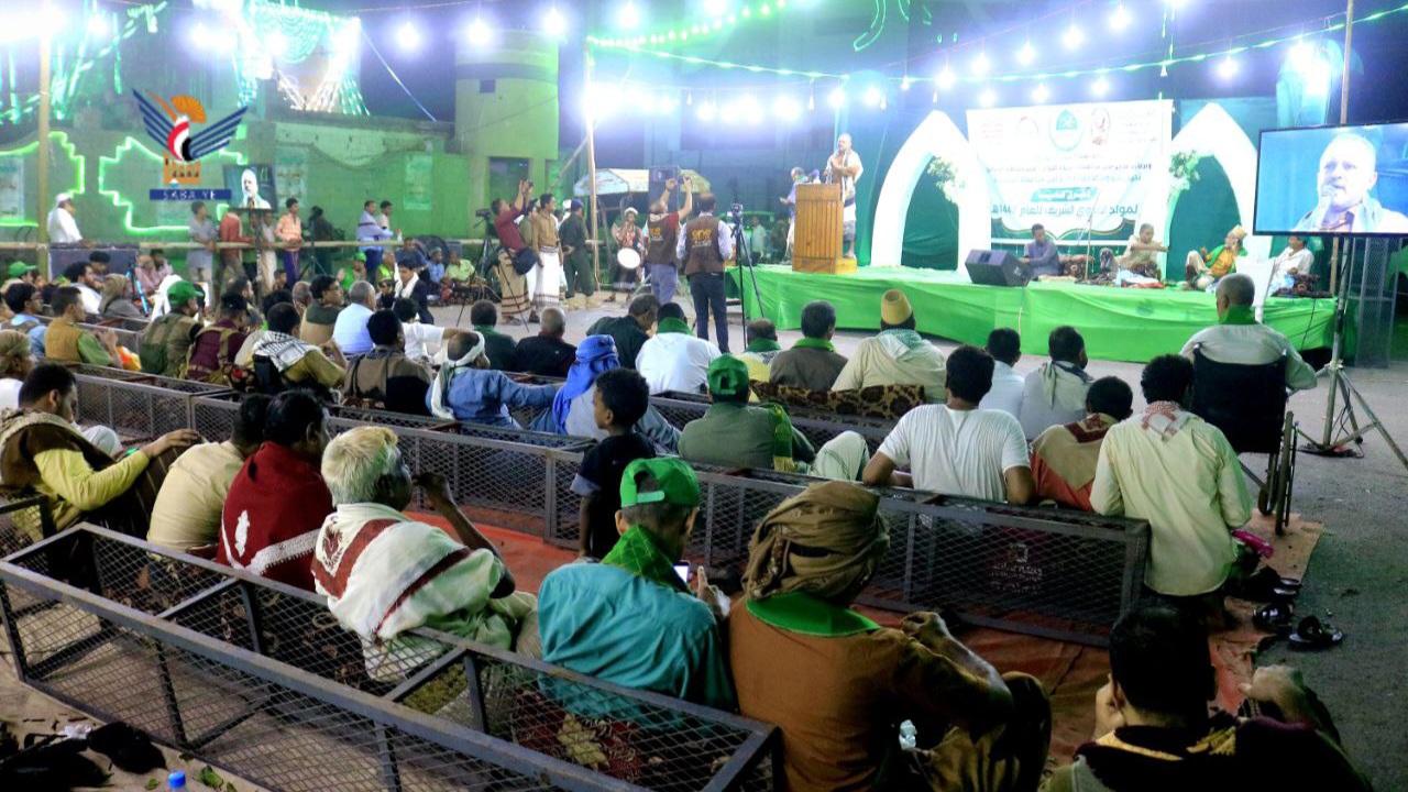 أمسية لشؤون الأحياء بإدارة أمن الحديدة بذكرى المولد النبوي أمسية لشؤون الأحياء بإدارة أمن الحديدة بذكرى المولد النبوي