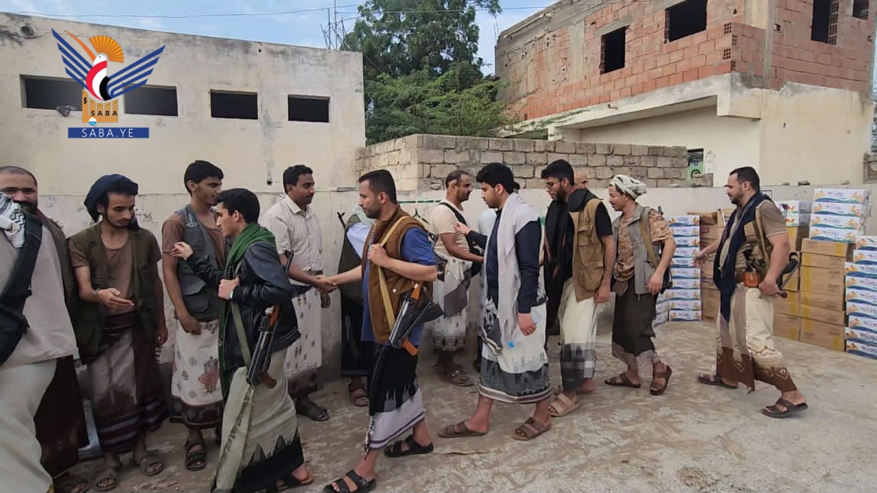 أبناء السبعين بأمانة العاصمة يسيرون قافلة عيدية للمرابطين في الساحل الغربي