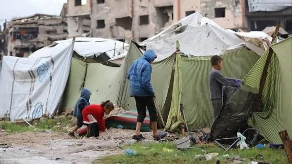 "حماس”: التحذيرات والمناشدات لإدخال مواد الإيواء لغزة لم تلقِ آذانًا صاغية من المجتمع الدولي