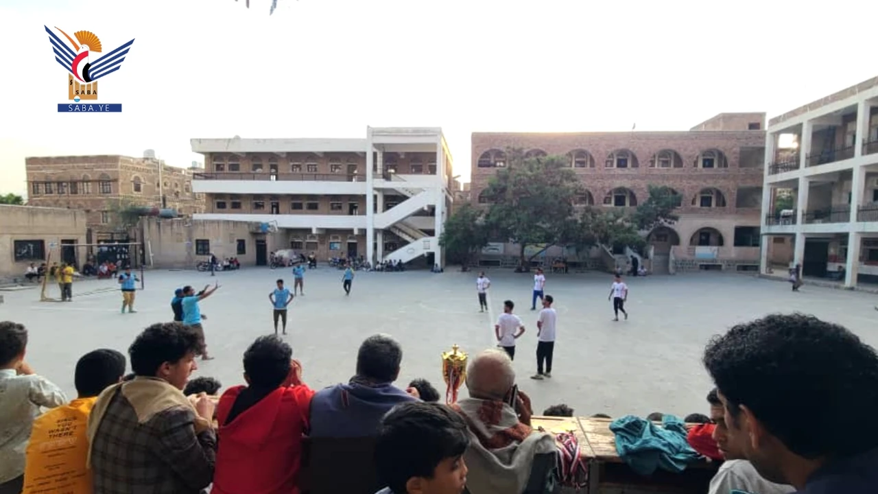 اختتام بطولة المولد النبوي لكرة القدم في مديرية صنعاء القيمة اختتام بطولة المولد النبوي لكرة القدم في مديرية صنعاء القيمة