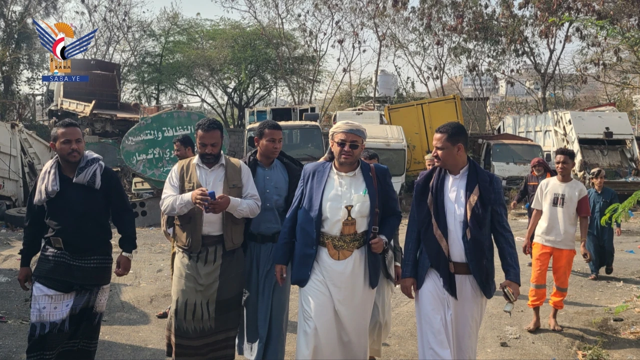 تعز.. المساوى يتفقد سير العمل في مشروع النظافة