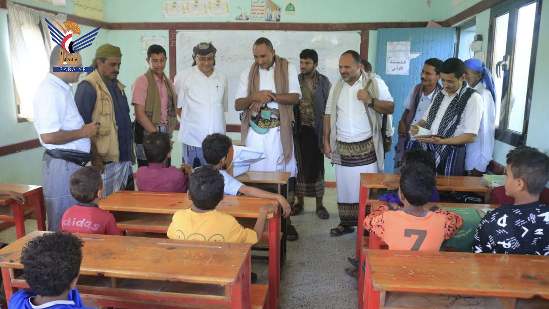 محافظ الحديدة يتفقد الأنشطة الصيفية وسير الاختبارات في التحيتا والجراحي