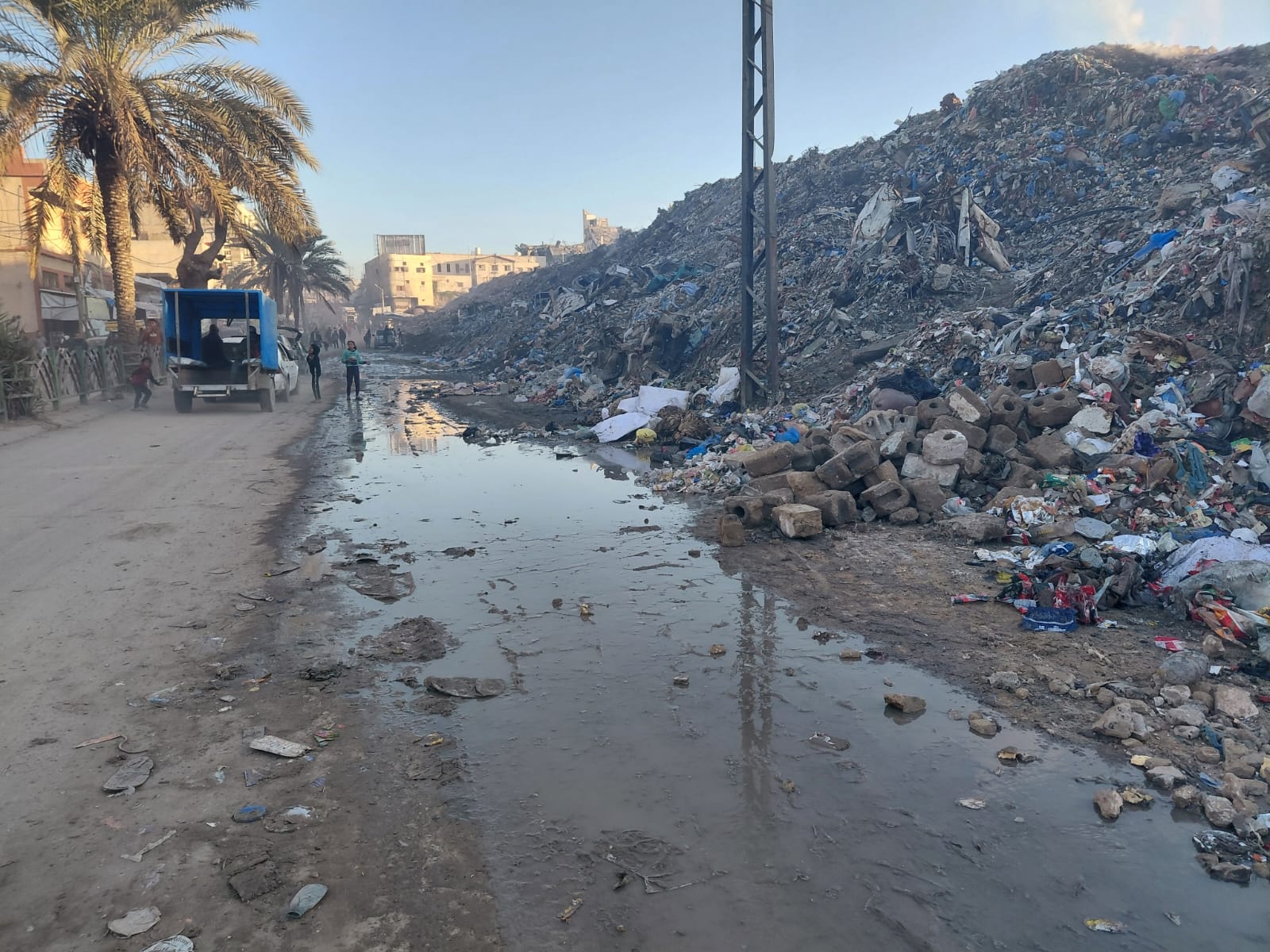 مكبات النفايات في غزة .. كارثة صحية إضافية تهدد سكان القطاع المحاصر