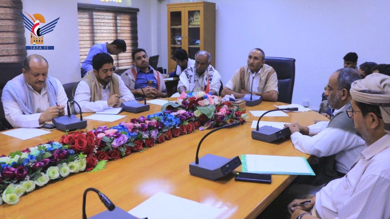 مناقشة خطة مشاريع الإحسان الرمضانية بمحافظة الحديدة