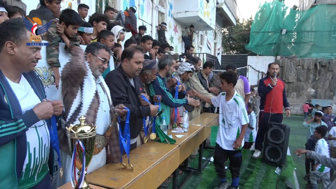 اختتام بطولة المولد النبوي الرياضية المدرسية لكرة القدم بمدينة البيضاء اختتام بطولة المولد النبوي الرياضية المدرسية لكرة القدم بمدينة البيضاء