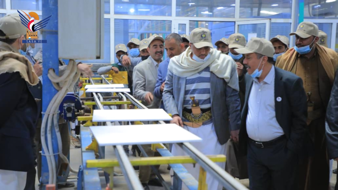 القائم بأعمال وزير الاقتصاد يدّشن استئناف عملية الإنتاج في أحد المصانع المتعثرة