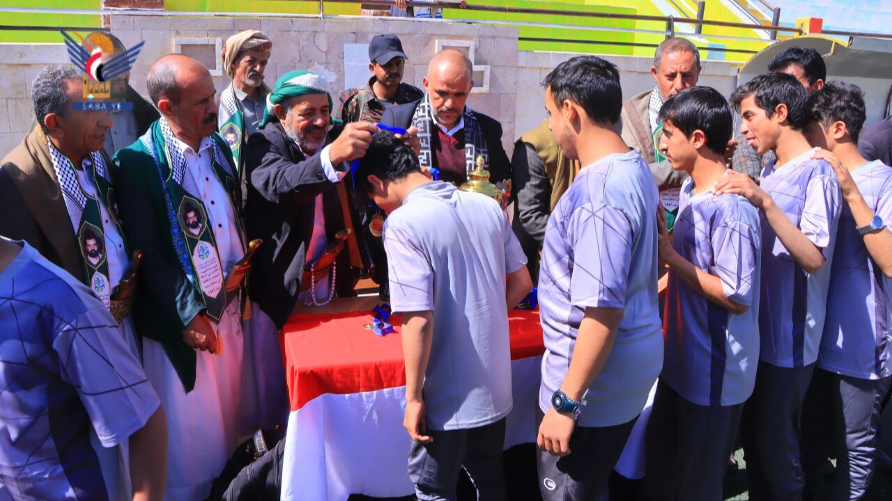 اختتام بطولة الشهيد الغماري لكرة القدم بمدارس مديرية نهم بصنعاء