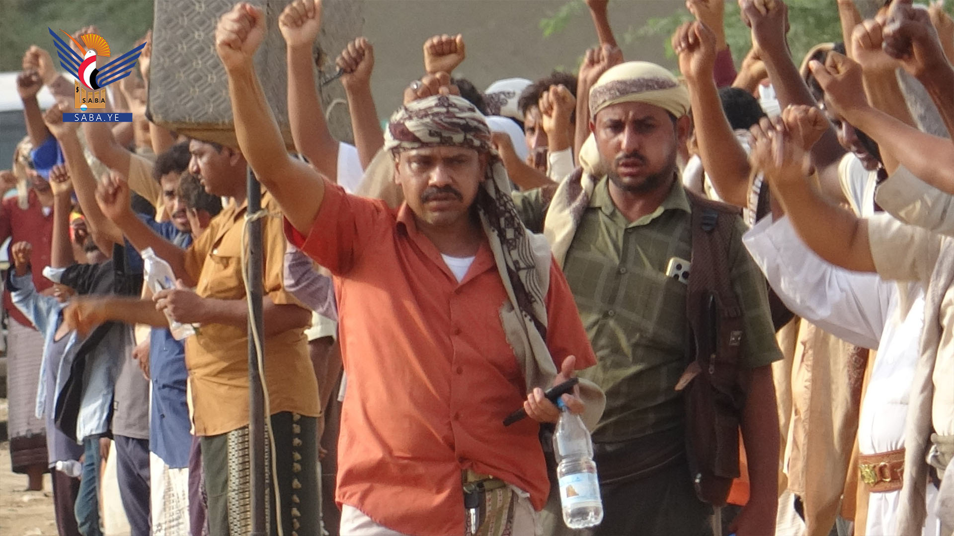 قبائل القناوص بالحديدة تُعلّن النفير والتمسك بالمشروع القرآني في مواجهة الأعداء