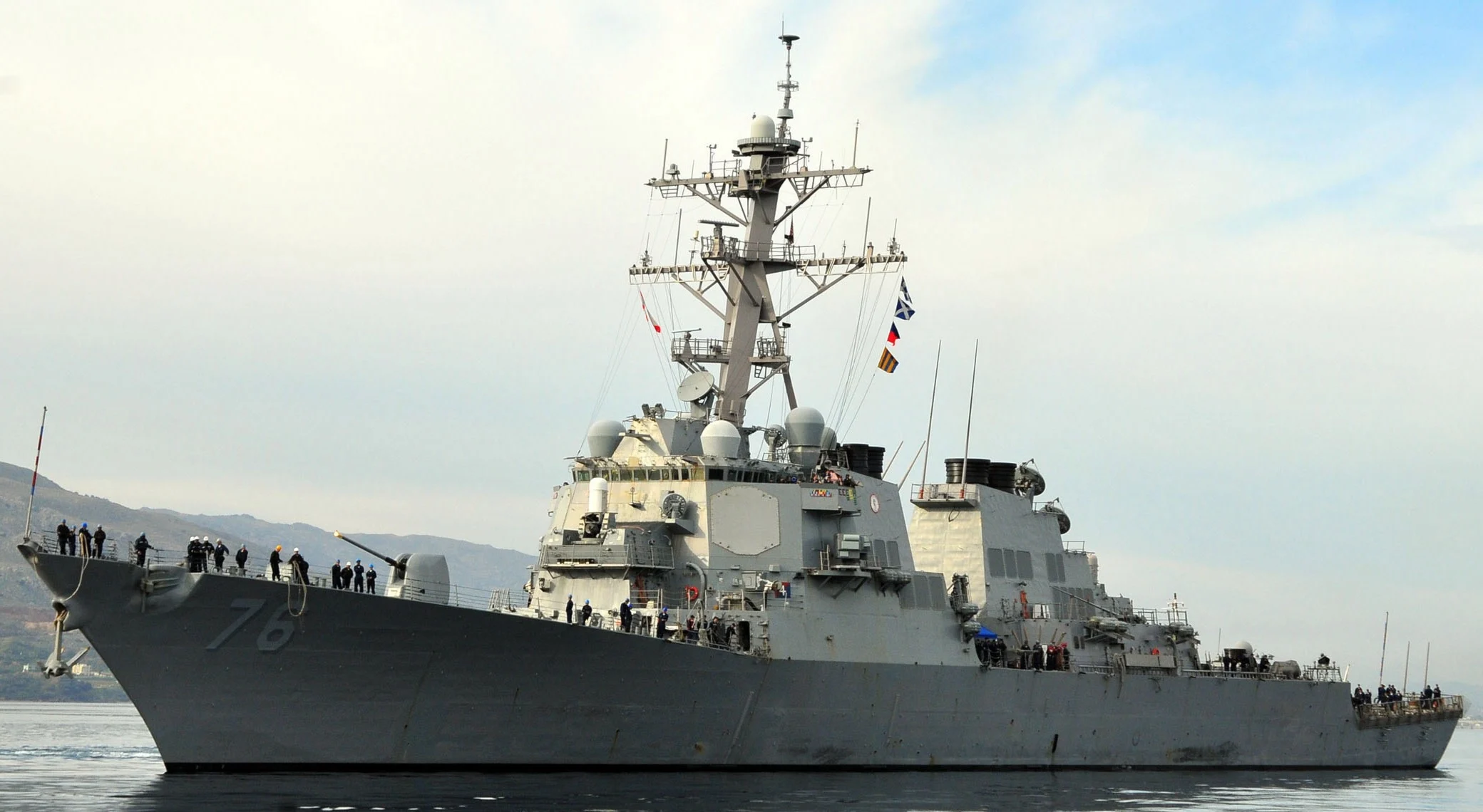 خلل في الكهرباء.. يوقف المدمرة الأميركية USS Higgins خلال مهمة في المحيط