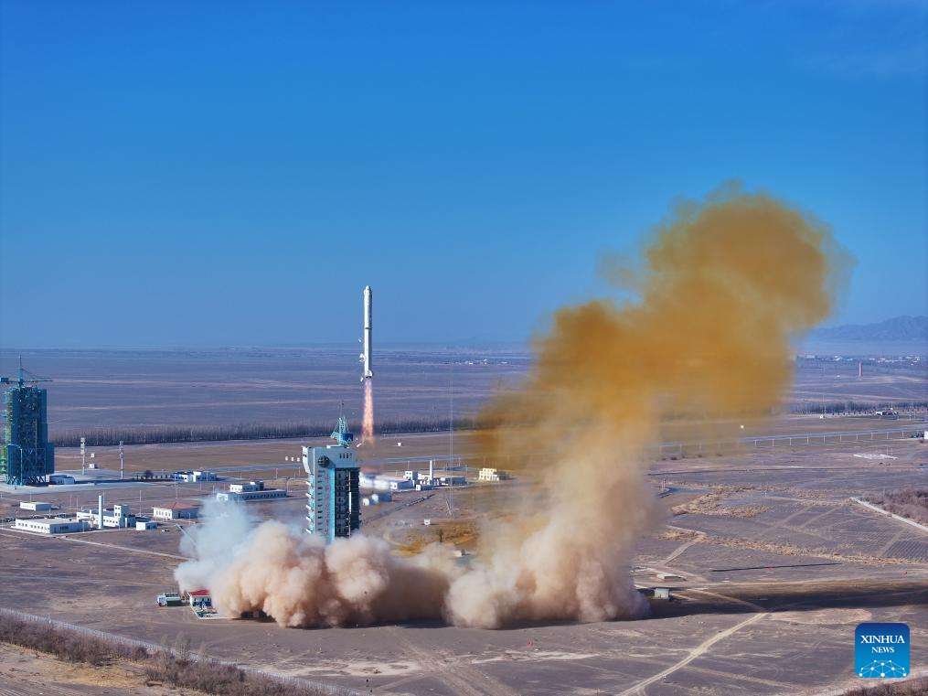 الصين تطلق قمرا اصطناعيا للجزائر للاستشعار عن بعد