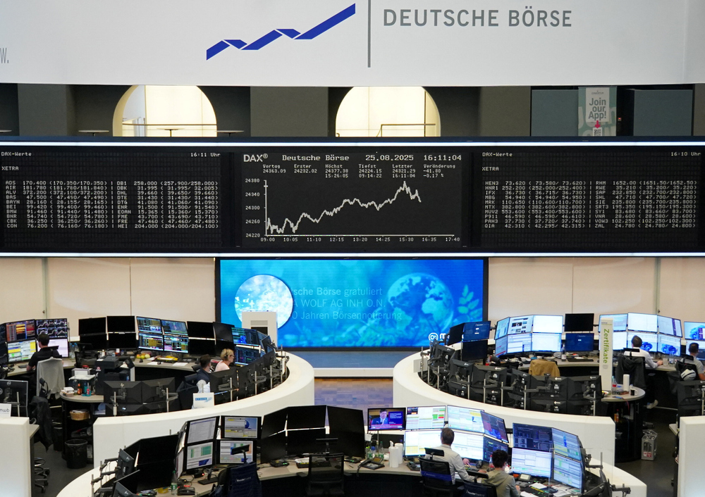 الأسهم الأوروبية تغلق تعاملاتها على ارتفاع بعد إعلان إيران فتح مضيق هرمز