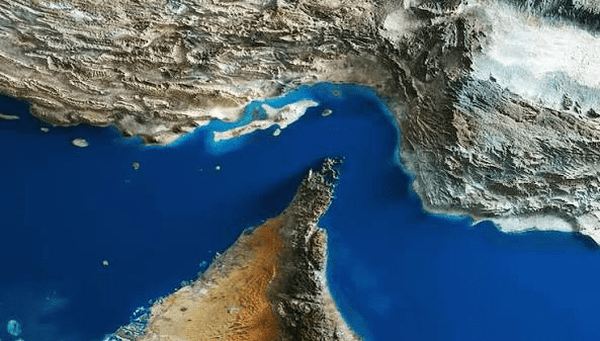وكالة فارس: سماع دوي انفجارات في بندر عباس و جزيرة قشم جنوب إيران