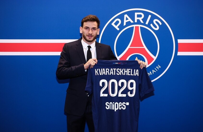 باريس سان جيرمان يعلن ضم الجورجي"مارادونا" قادما نابولي