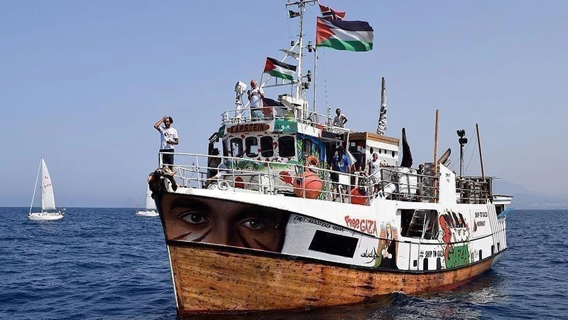 وزير الدفاع الإيطالي: الفرقاطة "فاسان" في طريقها لمساعدة أسطول الصمود