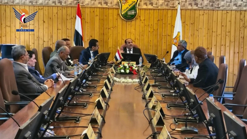 مناقشة خطط وبرامج التطوير الأكاديمي بكلية الطب بجامعة صنعاء