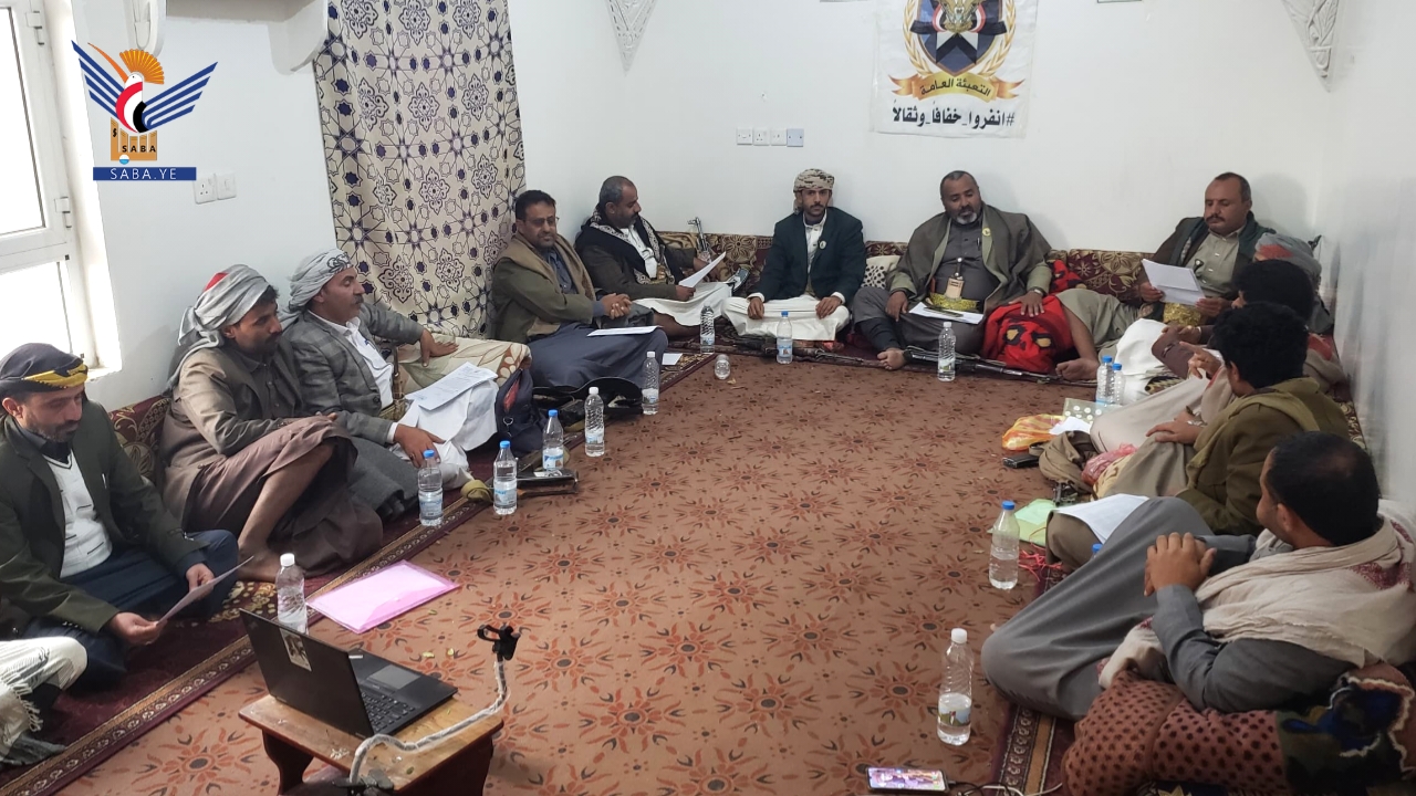 مناقشة تفعيل البرنامج الثقافي المهاري للتعليم العام بالمدارس بمأرب