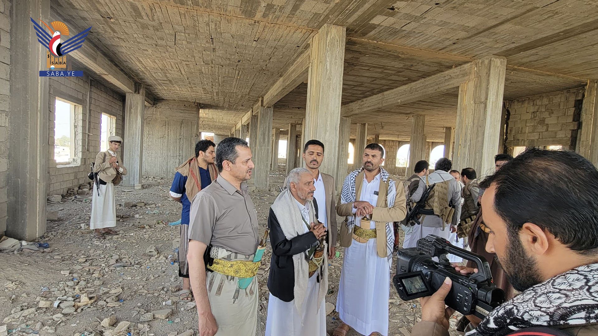 محافظ الجوف ونائب وزير الصحة يتفقدان سير العلم بهيئة مستشفى الحزم