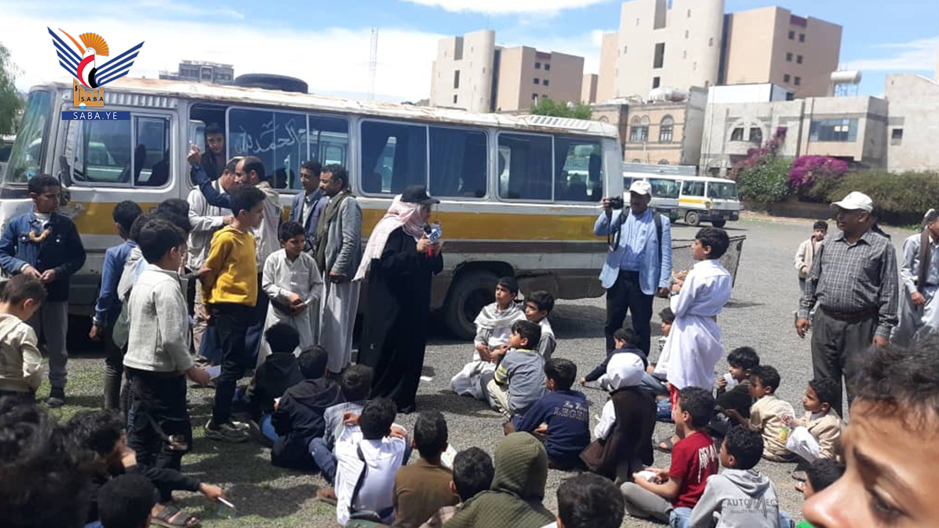 مركز التوعية البيئية بأمانة العاصمة ينفذ أنشطة توعوية لطلاب الدورات الصيفية