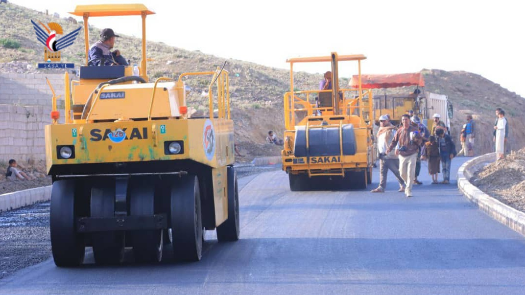 صنعاء .. تدشين العمل بسفلتة دائري شملان بمديرية همدان صنعاء .. تدشين العمل بسفلتة دائري شملان بمديرية همدان