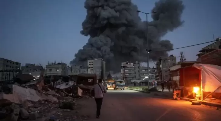 استشهاد 4 فلسطينيين بينهم طفلة بغارة للعدو الإسرائيلي على شقة سكنية غرب غزة