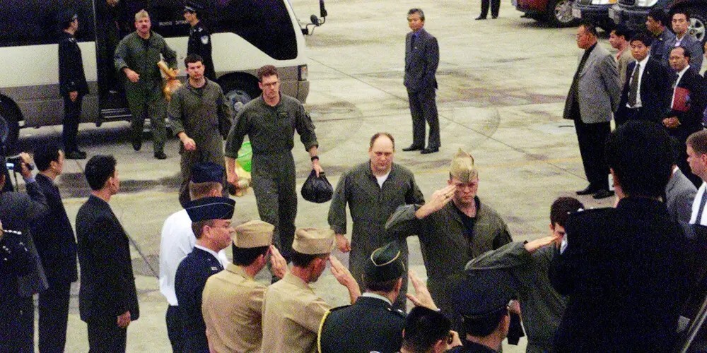 فقدوا طيارا حربيا وحصلوا على كنز من الأسرار!