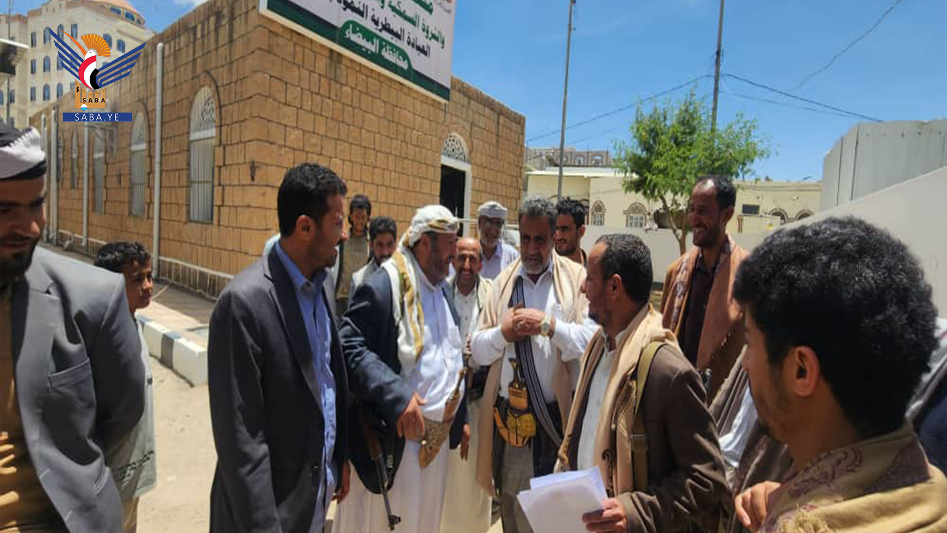 محافظ البيضاء يتفقد سير العمل في مشروع تأهيل العيادة البيطرية