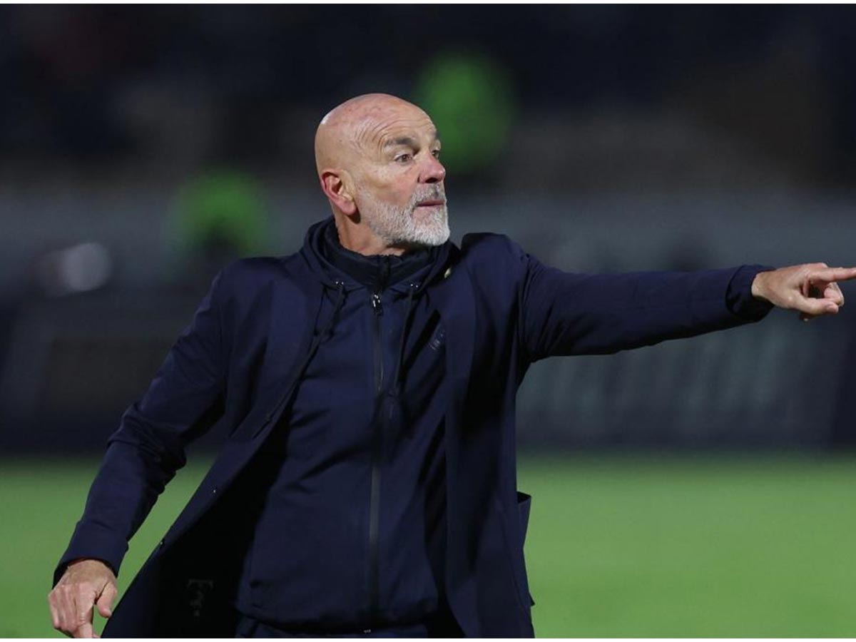 فيورنتينا الإيطالي يتعاقد مع المدرب ستيفانو بيولي