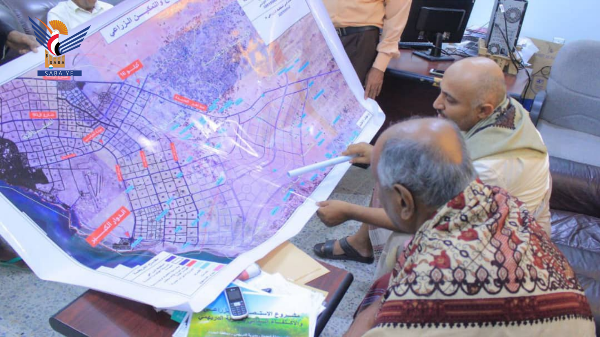 وكيل محافظة الحديدة يطلع على مخطط مشروع الاستصلاح والتمكين الزراعي في الدريهمي