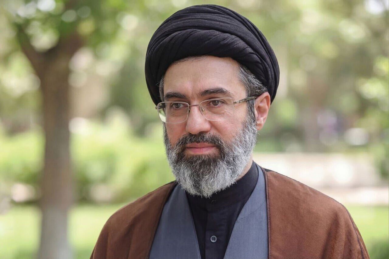 السيد مجتبى : الشعب الإيراني سطّر الملاحم بوجه جيشين إرهابيين عالميين