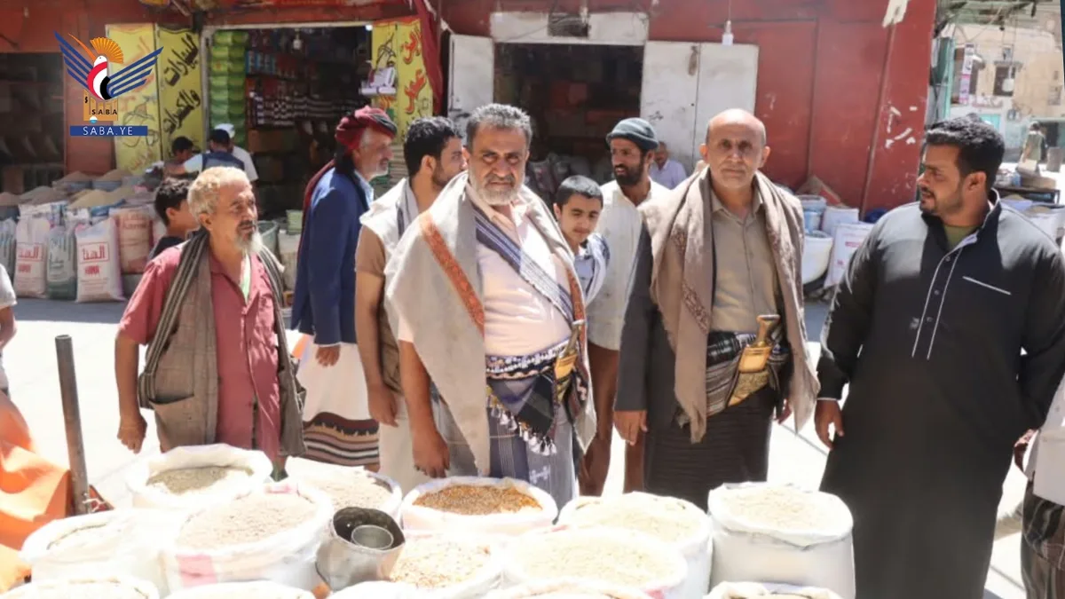 محافظ البيضاء يطلّع على الأوضاع التموينية في أسواق المدينة