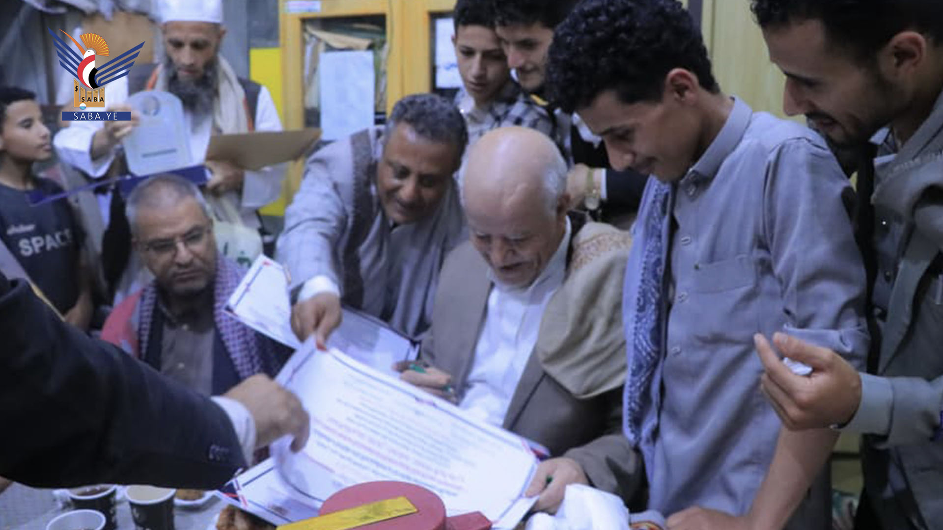 محافظ إب يطلّع على أوضاع منتسبي دار الحبيشي لرعاية للأيتام