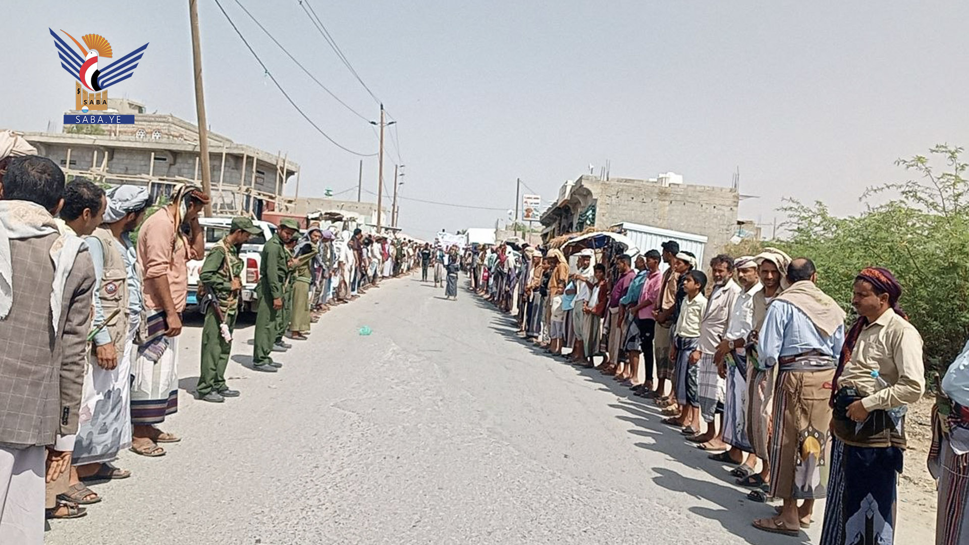 وقفة لأبناء مديرية برع بالحديدة لاعلان النفير ومباركة لانتصارات محور المقاومة