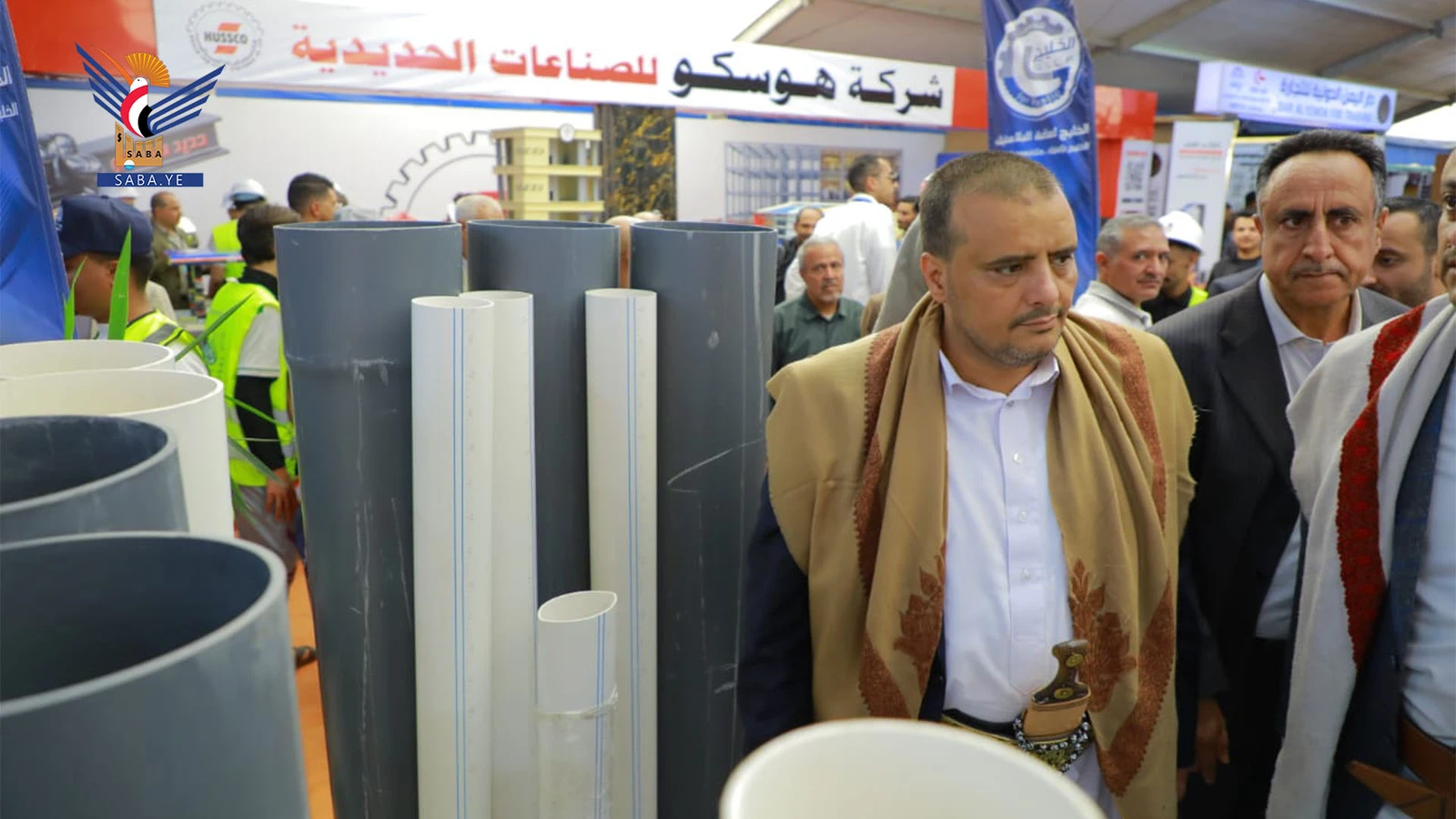 القائم بأعمال وزير الاقتصاد يزور معرض البناء والإنشاءات