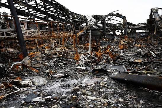 عدوان أمريكي صهيوني يستهدف أرصفة بحرية في قشم وبندر جارك جنوب إيران