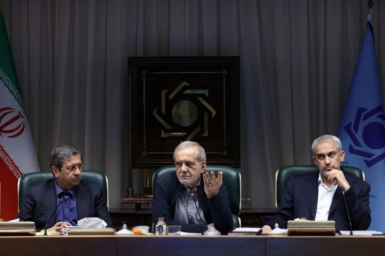 الرئيس الإيراني: أمريكا لن تُحقق شيئًا بالضغط الاقتصادي