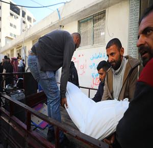 استشهاد فلسطيني وإصابة آخرين جرّاء قصف صهيوني في قطاع غزة
