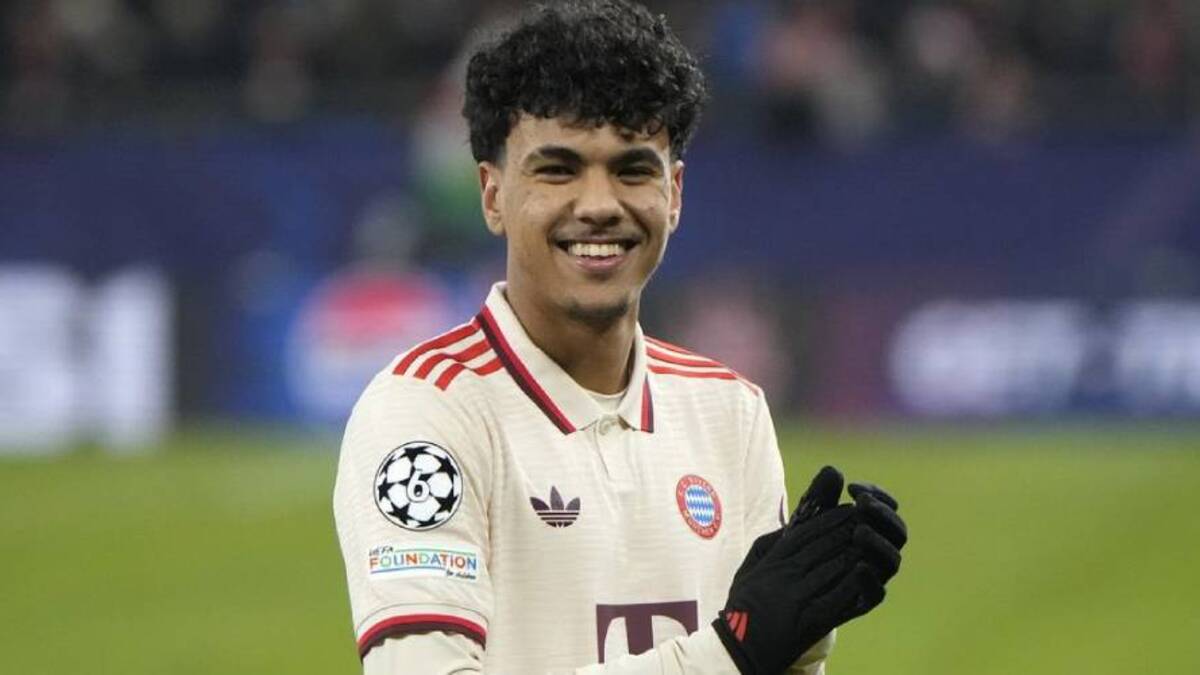 إيفرتون الإنجليزي يعلن تعاقده مع المغربي الشاب آدم أزنو