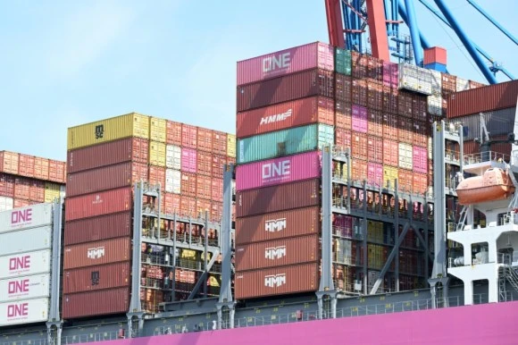 تراجع صادرات ألمانيا إلى الولايات المتحدة في 2025 بسبب الرسوم الجمركية