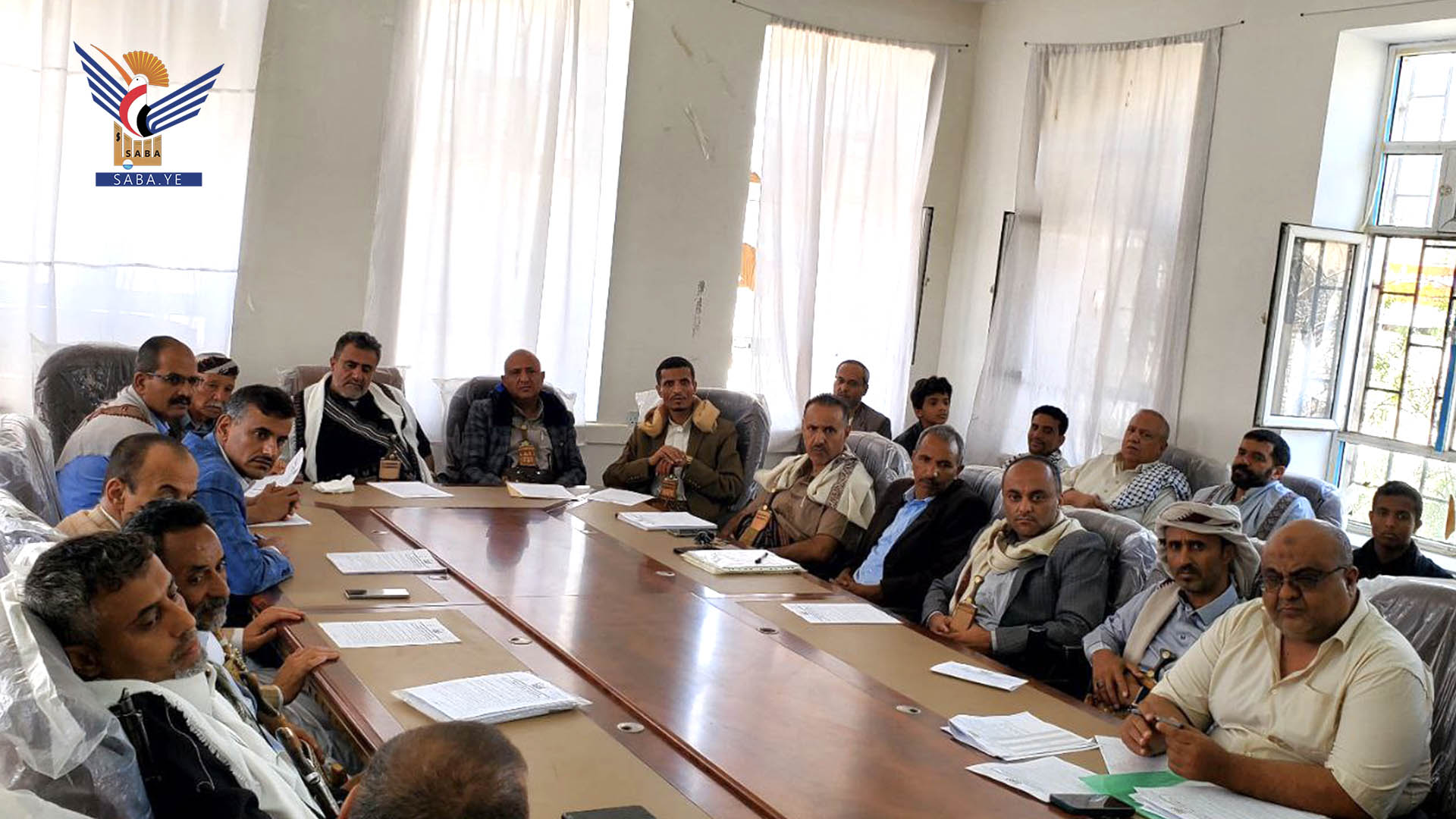 تنفيذي البيضاء يناقش الآليات الكفيلة بتعزيز الأداء ومستوى الانضباط الوظيفي