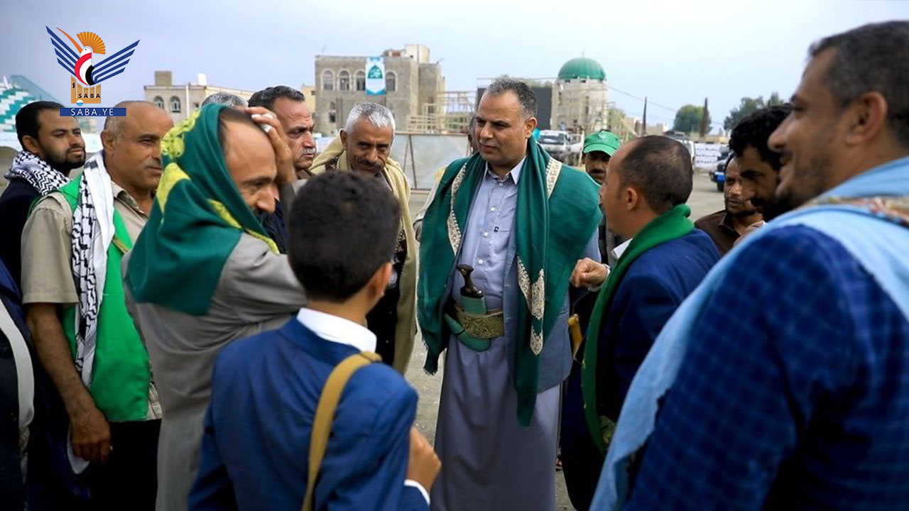 محافظ حجة يطلع على التجهيزات النهائية بساحة المولد النبوي في مركز المحافظة محافظ حجة يطلع على التجهيزات النهائية بساحة المولد النبوي في مركز المحافظة