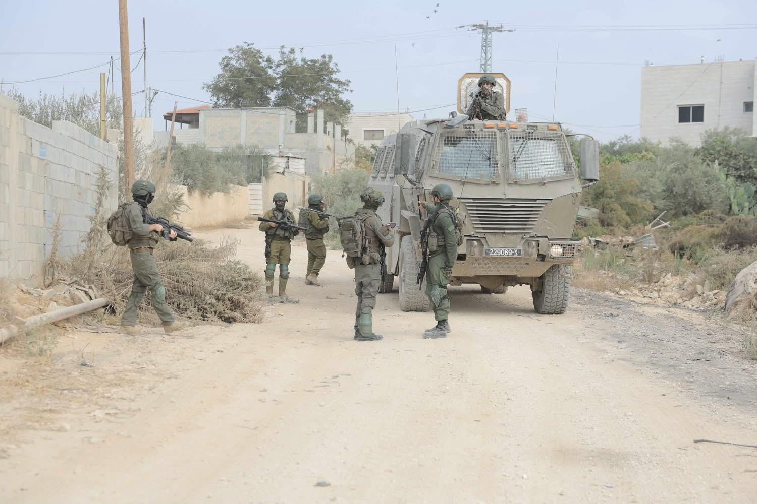 إصابة طفل فلسطيني خلال اقتحام جيش العدو الإسرائيلي مخيم شمالي الضفة