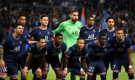 باريس سان جيرمان يفوز على مرسيليا 2-1 في الدوري الفرنسي