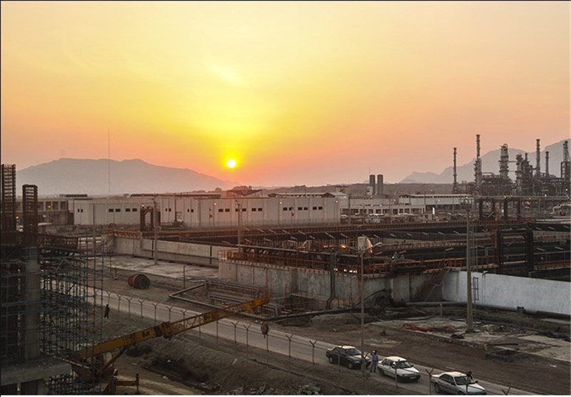 وزير النفط الإيراني: الهجوم المتعمد على مستودعات الوقود يمثل انتهاكا صارخاً للقانون الدولي