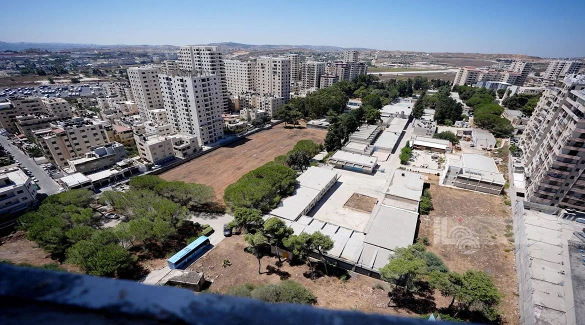 محافظة القدس: العدو الإسرائيلي يواصل استيلائه على معهد قلنديا بعد إخلائه