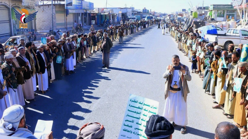 وقفة قبلية مسلحة بأرحب إعلانًا للجهوزية وتنديدًا بالإساءة للقرآن الكريم