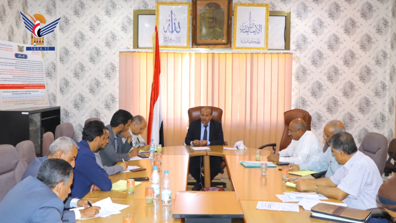 اجتماع برئاسة وزير الكهرباء يناقش البدء بتجهيز خط إنتاج الأعمدة الكهربائية