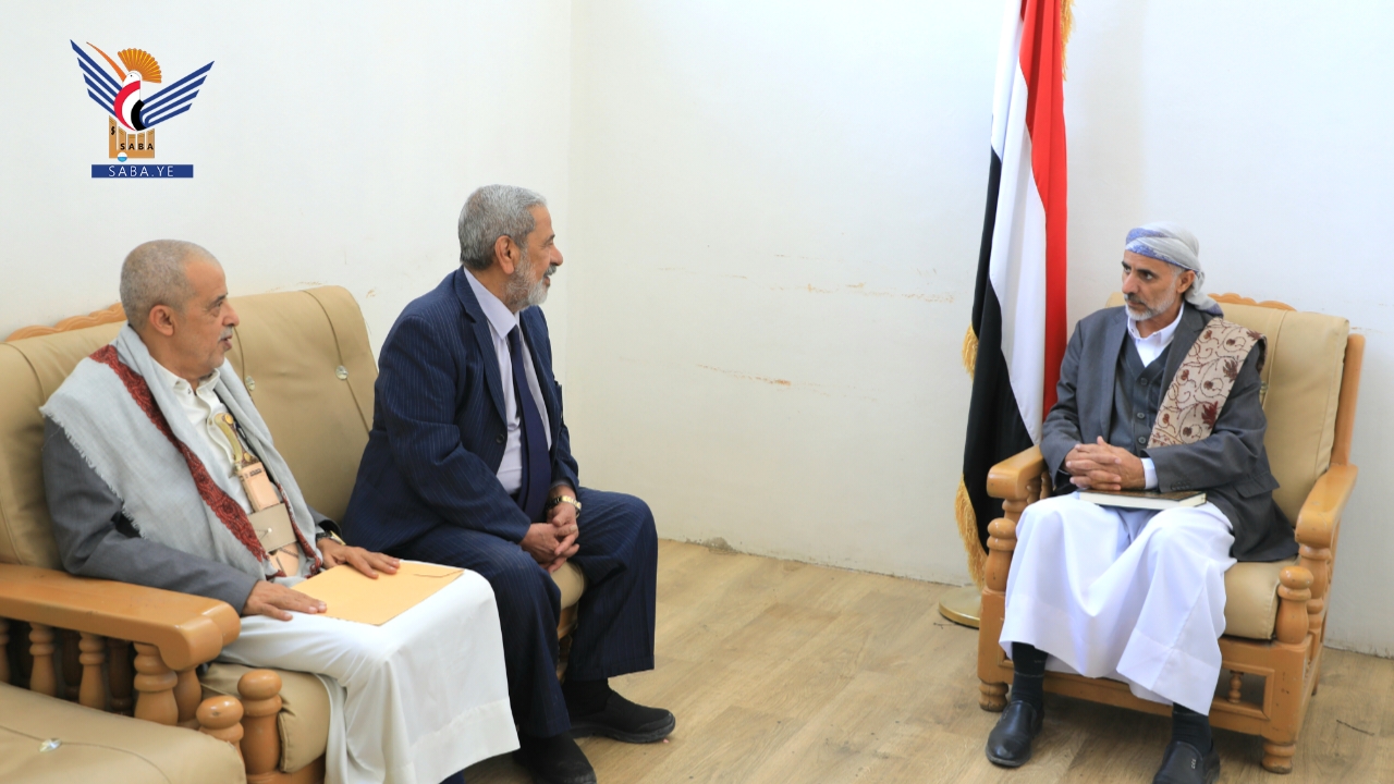 العلامة مفتاح يطلع خلال لقائه الدكتور شيبان على سير نشاط المجلس الطبي